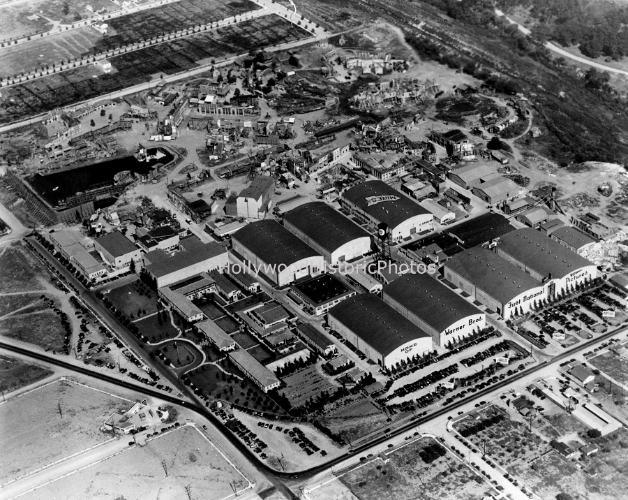 Warner Warner first National 1932 Burbank.jpg